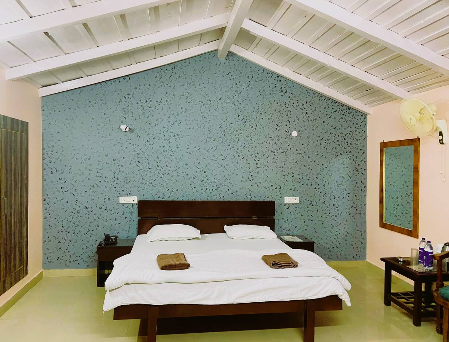 Int 1 (1) Heritage Family Room (only room on the terrace with the quietest ambience)